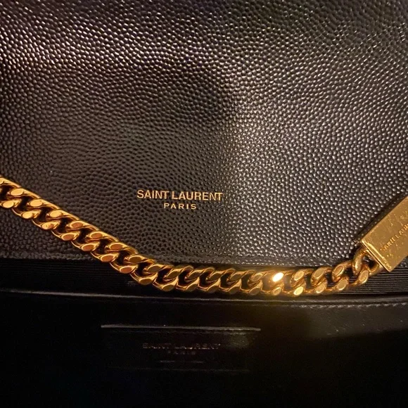 KATE MEDIUM IN GRAIN DE POUDRE EMBOSSED LEATHER - Picture 8 of 8